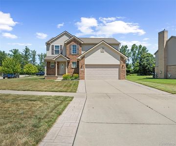 39320 Huron Pkwy, Westland, MI, 48185