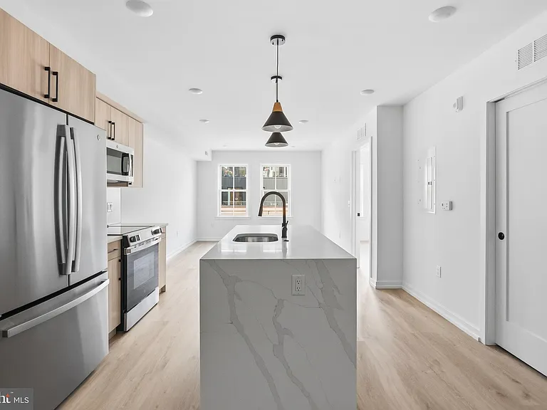208 Vine St #2A — Photo 8