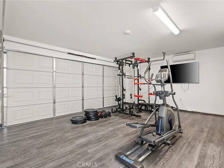 4630 Cedros Ave — Photo 45