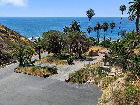 4th image of 19355 Pacific Coast Hwy