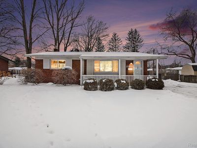 21931 S Brandon St, Farmington Hills, MI, 48336