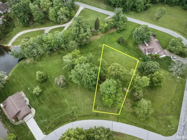71 W Shepherds Ln, Santa Claus, IN 47579
