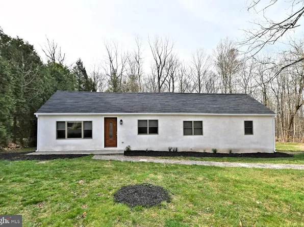 190 E Cherry Rd, Quakertown, PA 18951