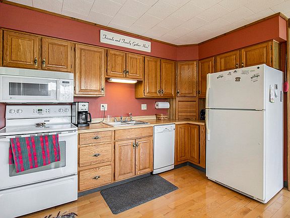 2nd image of 8086 W Lumberjack Dr