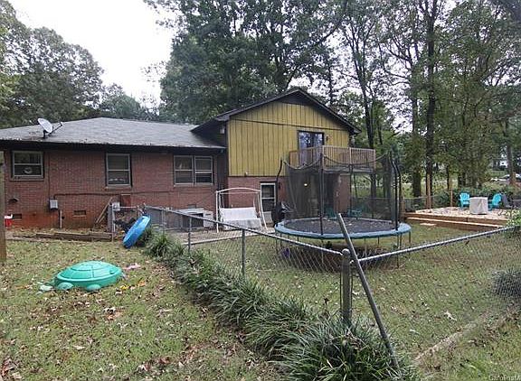 5th image of 630 Redbird Ln