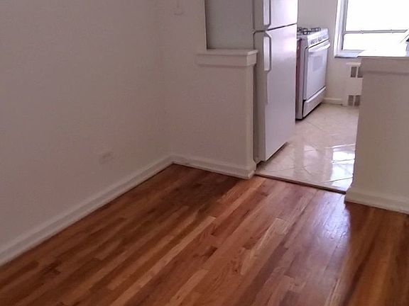 3rd image of 6712 Yellowstone Blvd APT C4
