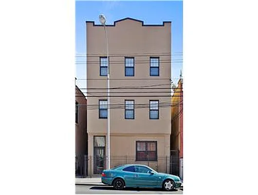 Rented by Douglas Elliman | media 15