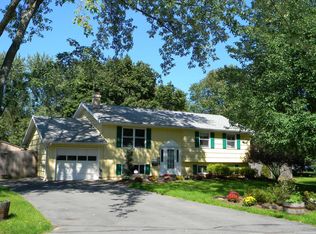 22 Mango Ln, Liverpool, NY 13090