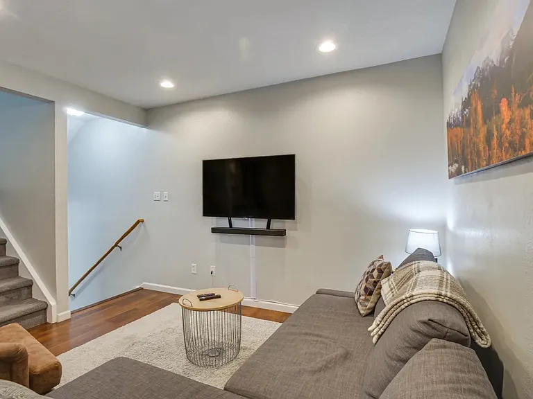 15 Granite St — Photo 6
