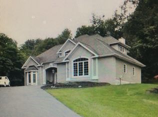 130 Peaceful Trl, Rochester, NY 14609