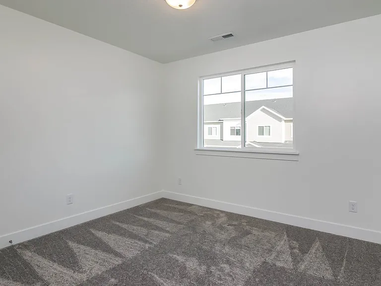 2299 N 3720 W — Photo 17