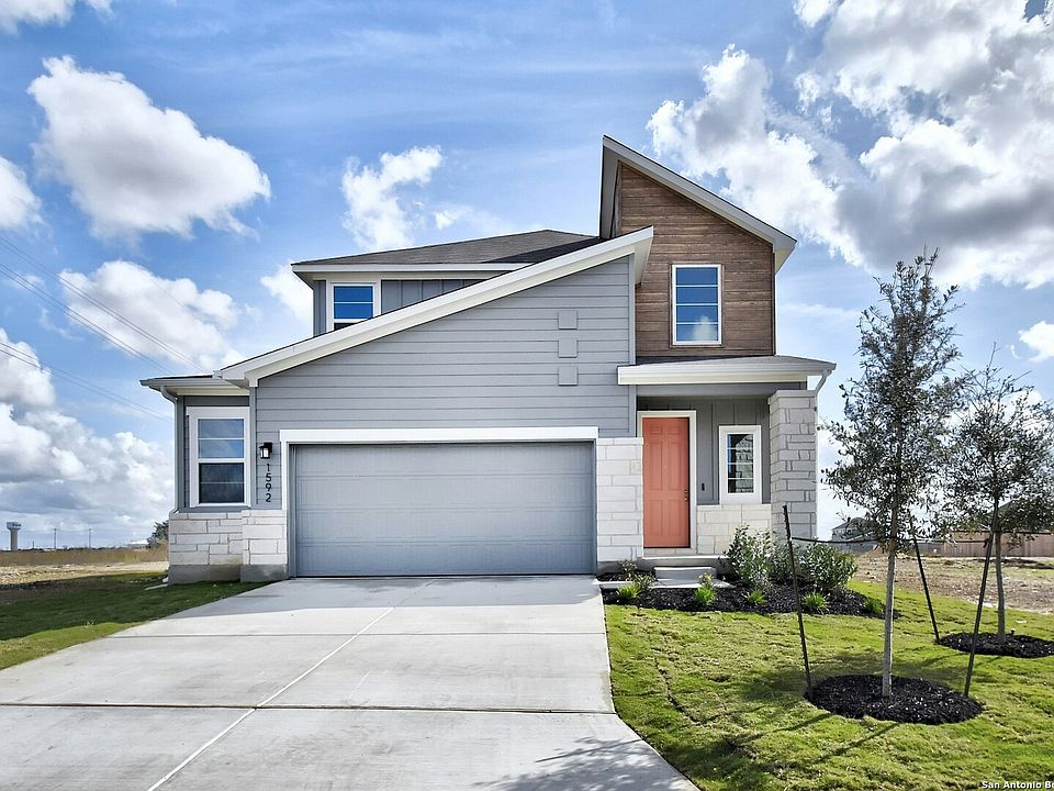 1st image of 1592 Estelea Grove