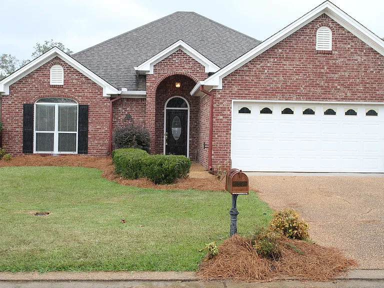 106 Prewitt Cir — Photo 31