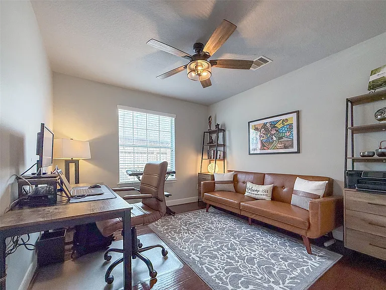 2516 Spring Landing Dr — Photo 3