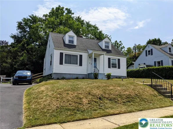 2844 Elm Ct, Allentown, PA 18103