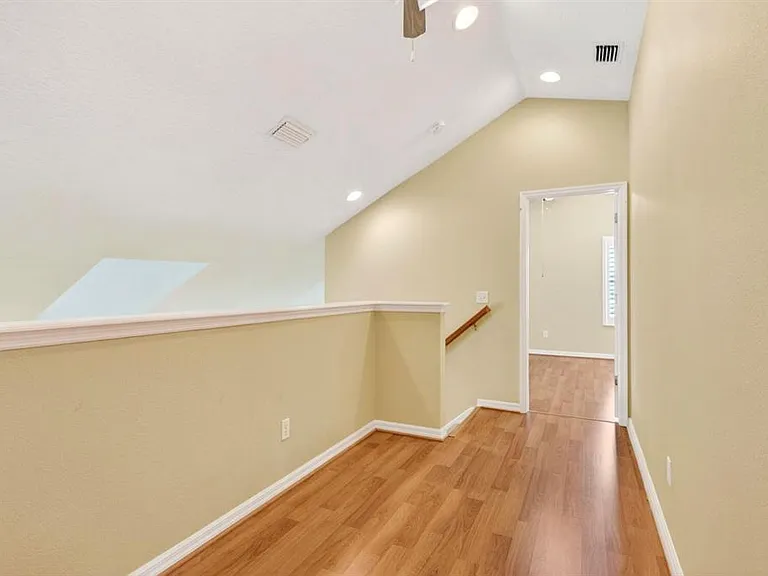 10801 Spring Mountain Pl — Photo 28