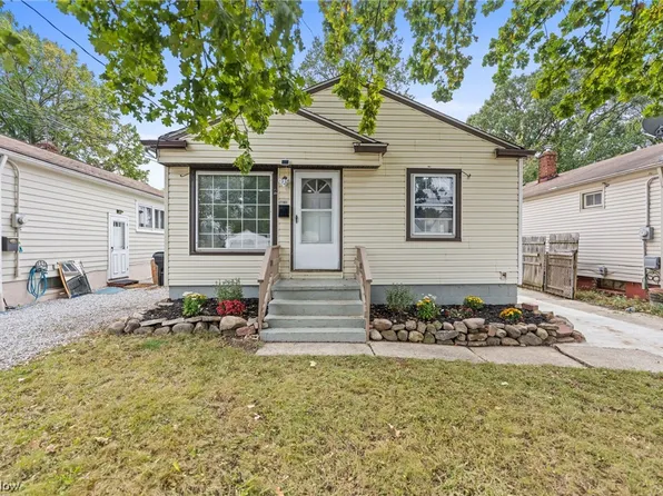 17101 Martha Rd, Cleveland, OH 44135