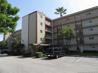 2216 N Cypress Bend Dr APT 204, Pompano Beach, FL 33069