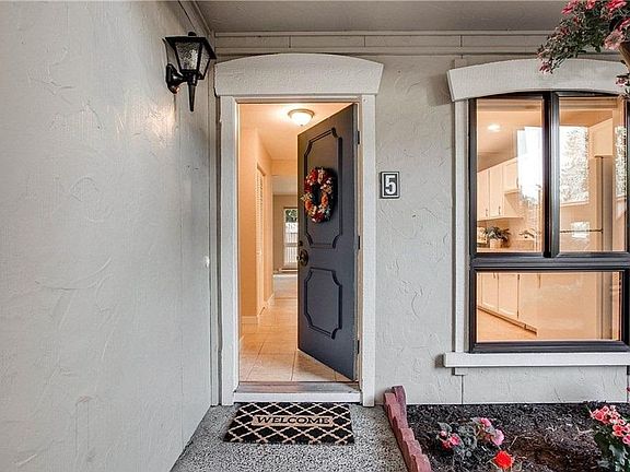 3rd image of 1625 103rd Pl NE APT M5