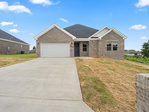 5th image of 517 Madeleine Cir
