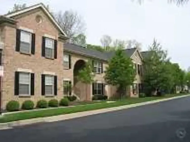 Deerfield Place Apartments — Photo 22