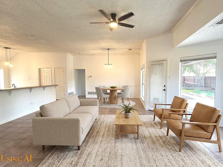 1468 Mayflower Ln — Photo 2