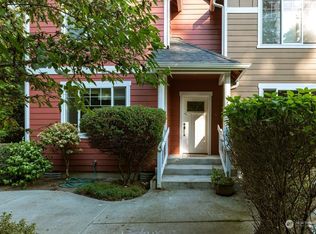 214 NW Wilkes St, Coupeville, WA 98239