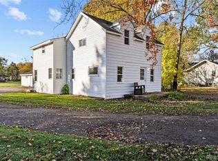 6116 Lapeer Rd, Burton, MI 48509