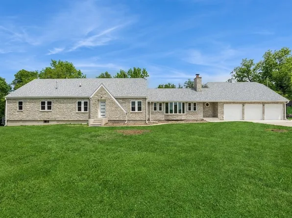 4390 E Broadway Ave, Des Moines, IA 50317