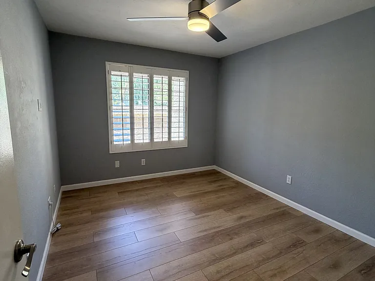 1905 E University Dr #137 — Photo 7