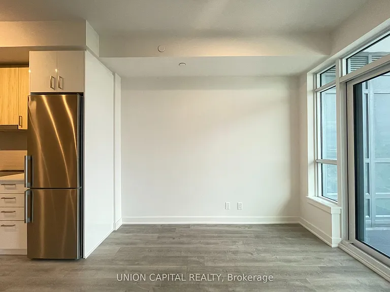 50 Upper Mall Way #1403 — Photo 21
