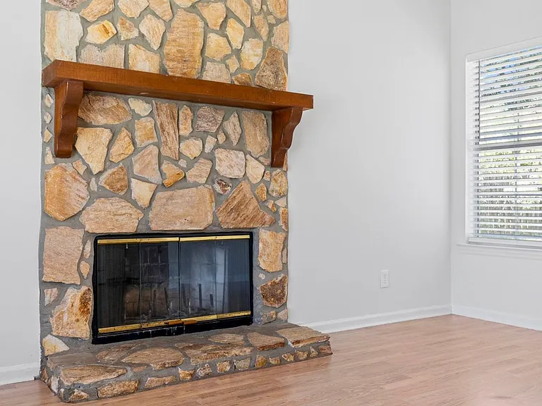 52 Woodcock Dr — Photo 5