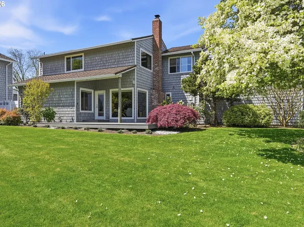 609 N Tomahawk Island Dr, Portland, OR 97217