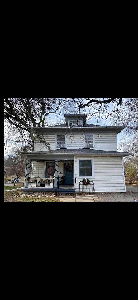 5 bed, 1872 sqft, $1,900 — Photo 1