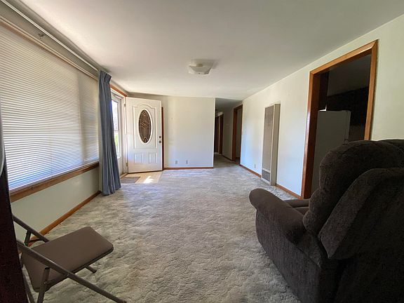 3rd image of 1816 Madison Ave