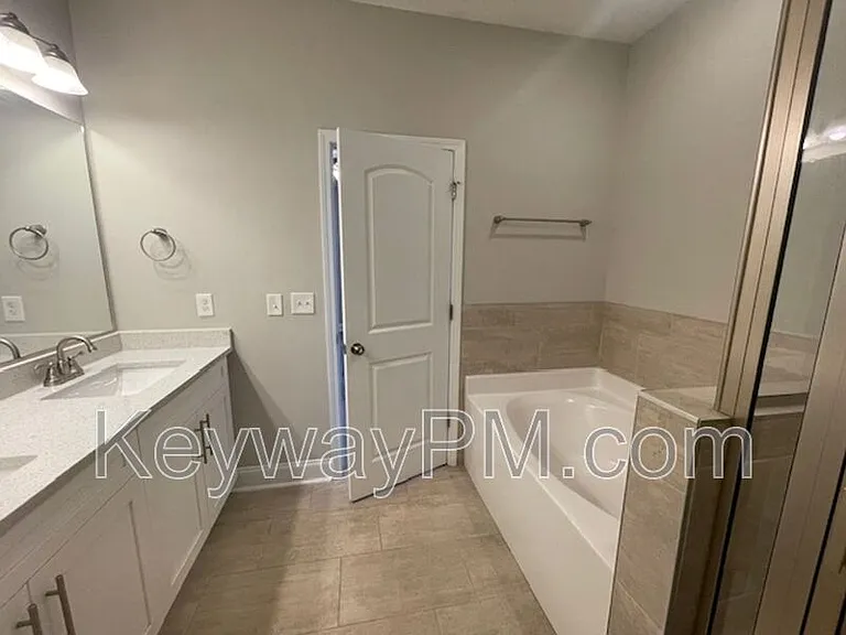 306 Alta Vista Ave #6 — Photo 7