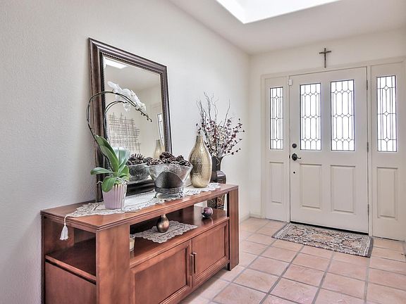 2nd image of 801 Brittany Cir