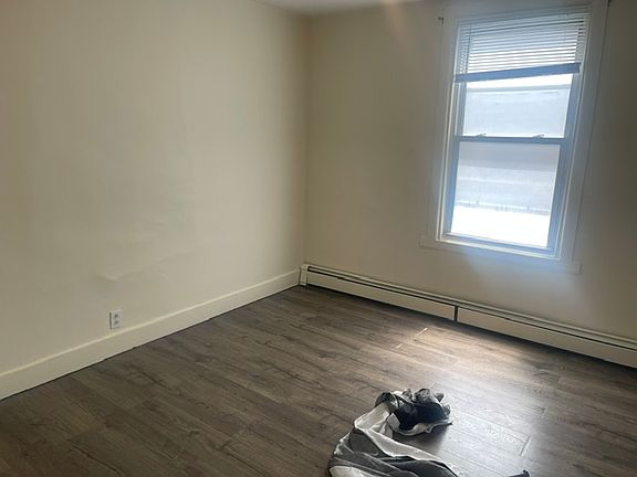 5th image of 294 Prospect St APT 1