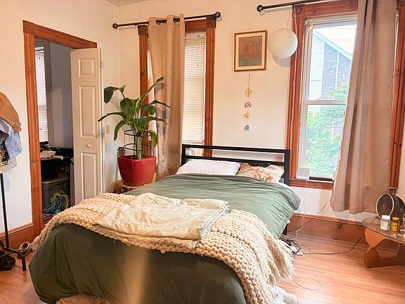 2nd image of 31 Temple St #B