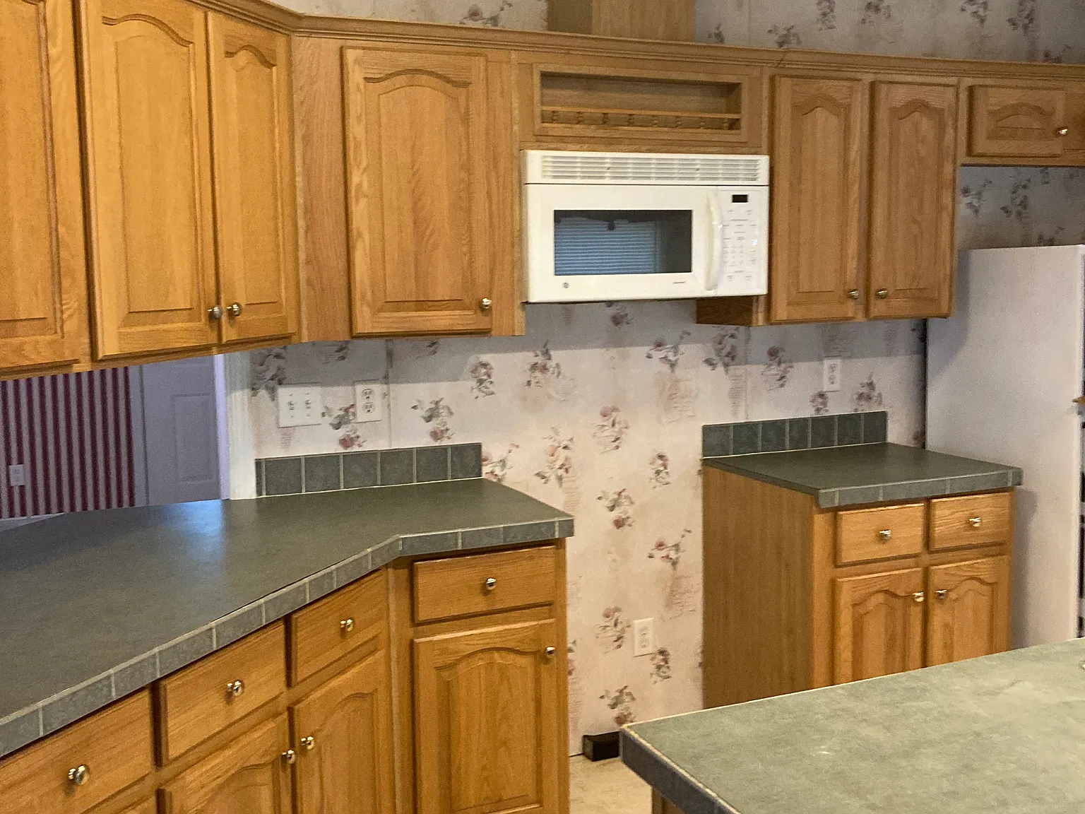 3 bed, 1600 sqft, $2,000 — Photo 2
