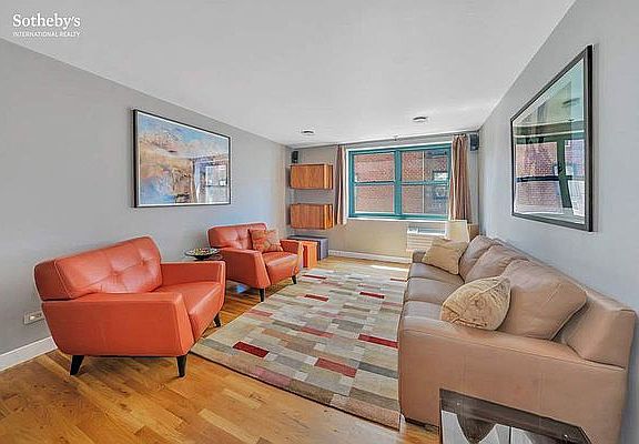 3rd image of 700 Washington St APT 2A