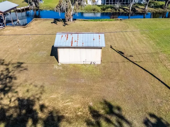 142 Hicks Ave, Crescent City, FL 32112