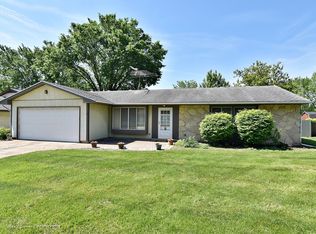 715 S 11th Ave, St Charles, IL
