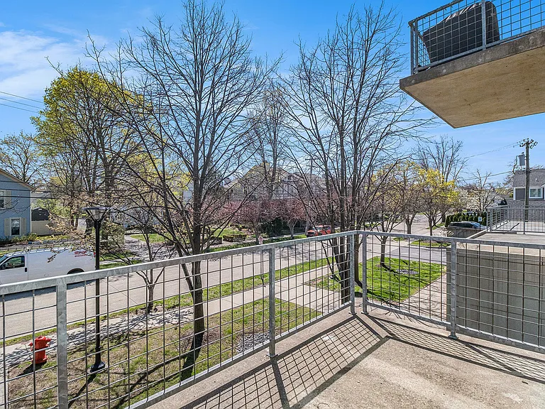 300 Hamilton St #204 — Photo 12