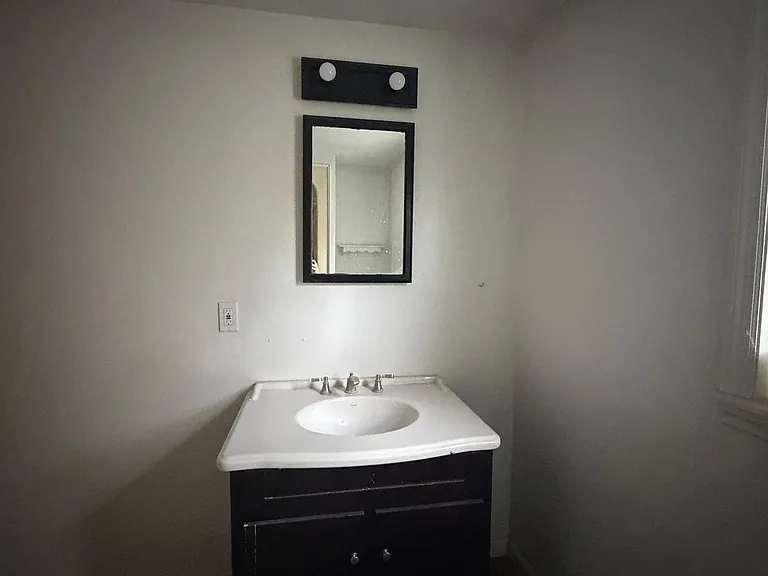 117 N College St #2 — Photo 7