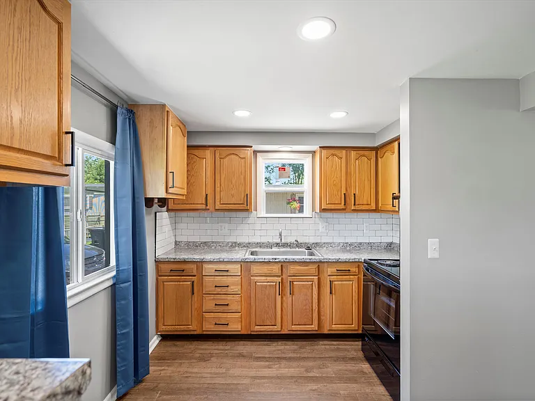 7784 River Rd — Photo 9