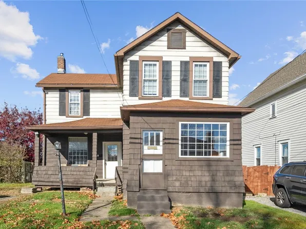 2231 Adams St, Natrona Heights, PA 15065