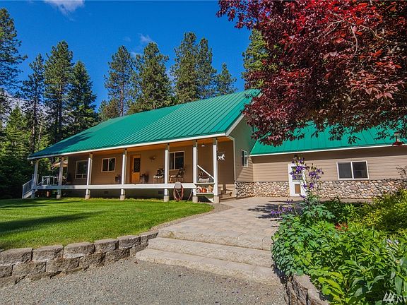 Beautiful paver walkway leading to the house