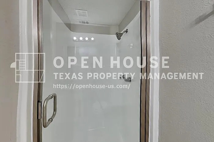 4208 Selina Ct — Photo 10