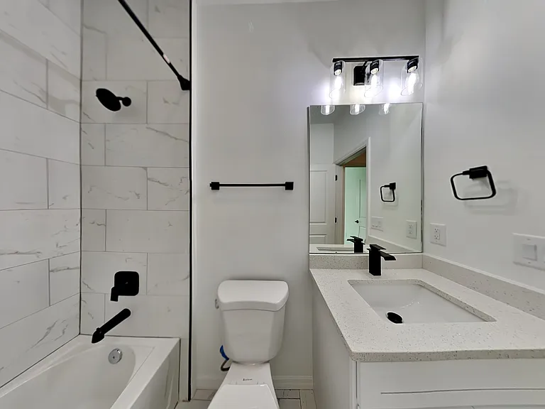 1322 Rio De Janeiro Ave — Photo 9